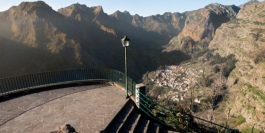 Eira do Serrado / Monte